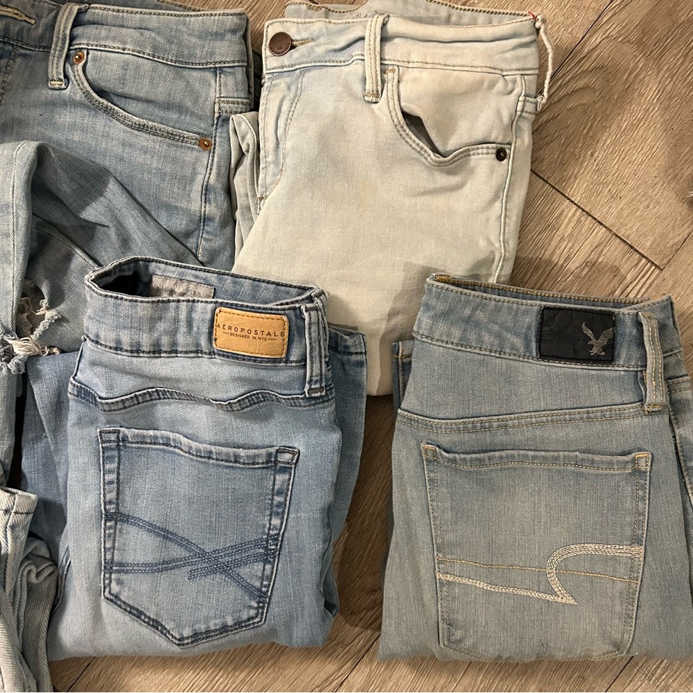 5 PAIRS OF JEANS - Picture 3 of 6